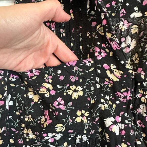 Black floral collared sleeveless tank button down women's XL flattering - Picture 3 of 7